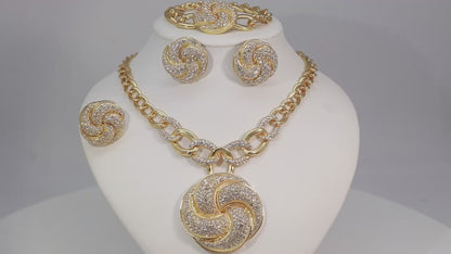 Ensemble de bijoux Luxe plaqué or tendances.