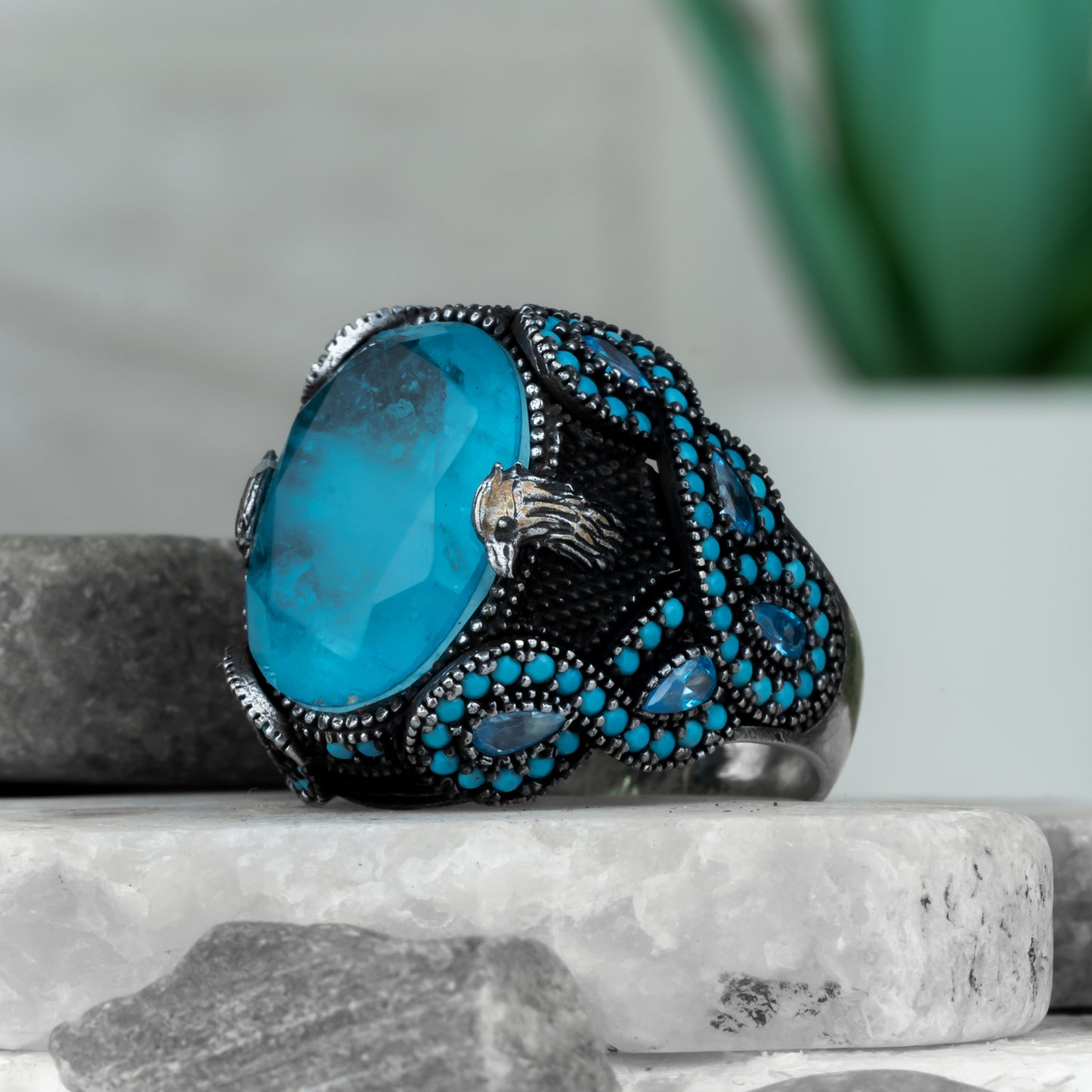 Bague hommes en argent pur 925 avec la pierre précieuse bleu.