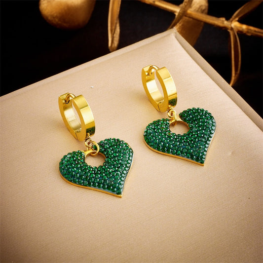 Boucles d'oreilles en forme de coeur d'amour pour femmes.