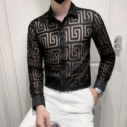 Chemise en dentelle transparente sexy pour hommes.