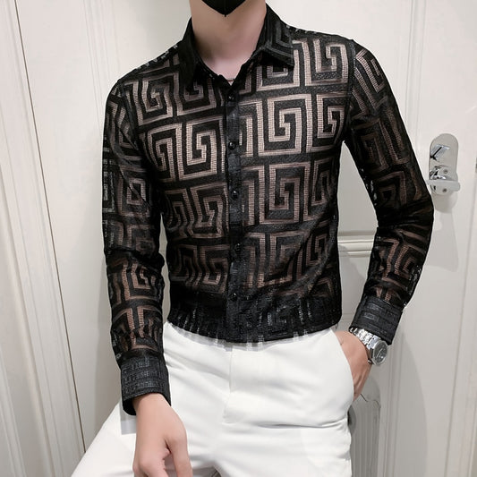 Chemise en dentelle transparente sexy pour hommes.
