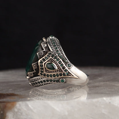 Bague hommes en argent 925 original avec la pierre d'émeraude verte.